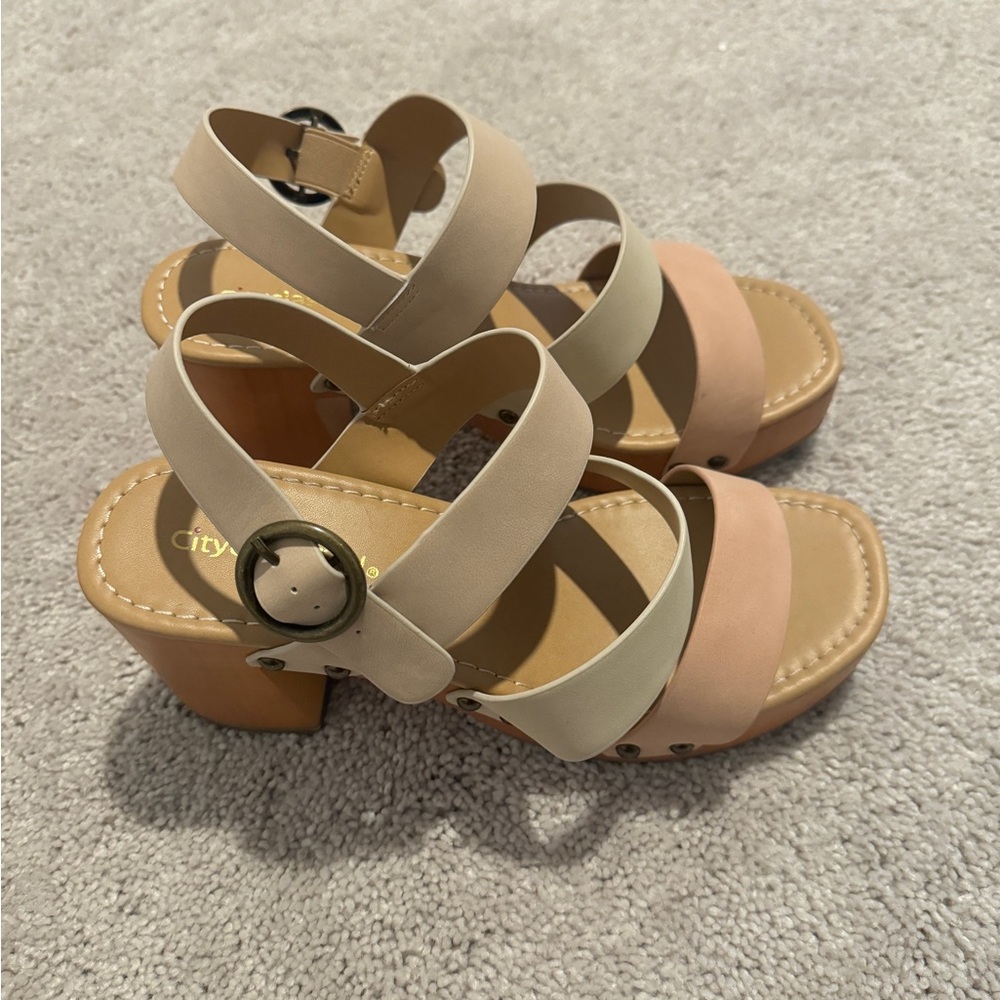 Cream color heels size 9